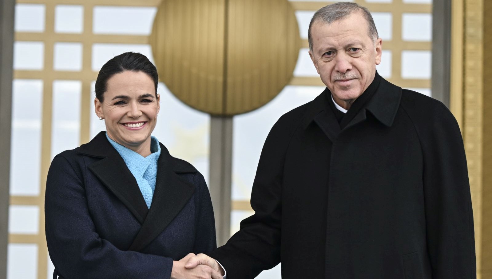 Cumhurbaşkanı Erdoğan, Macaristan Cumhurbaşkanı Novak’ı resmi merasimle karşıladı