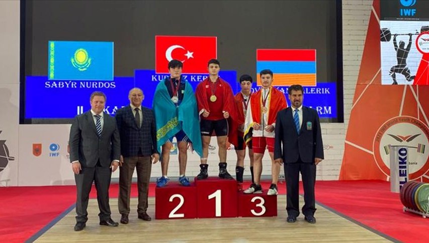 Ulusal halterci Kerem Kurnaz dünya şampiyonu oldu
