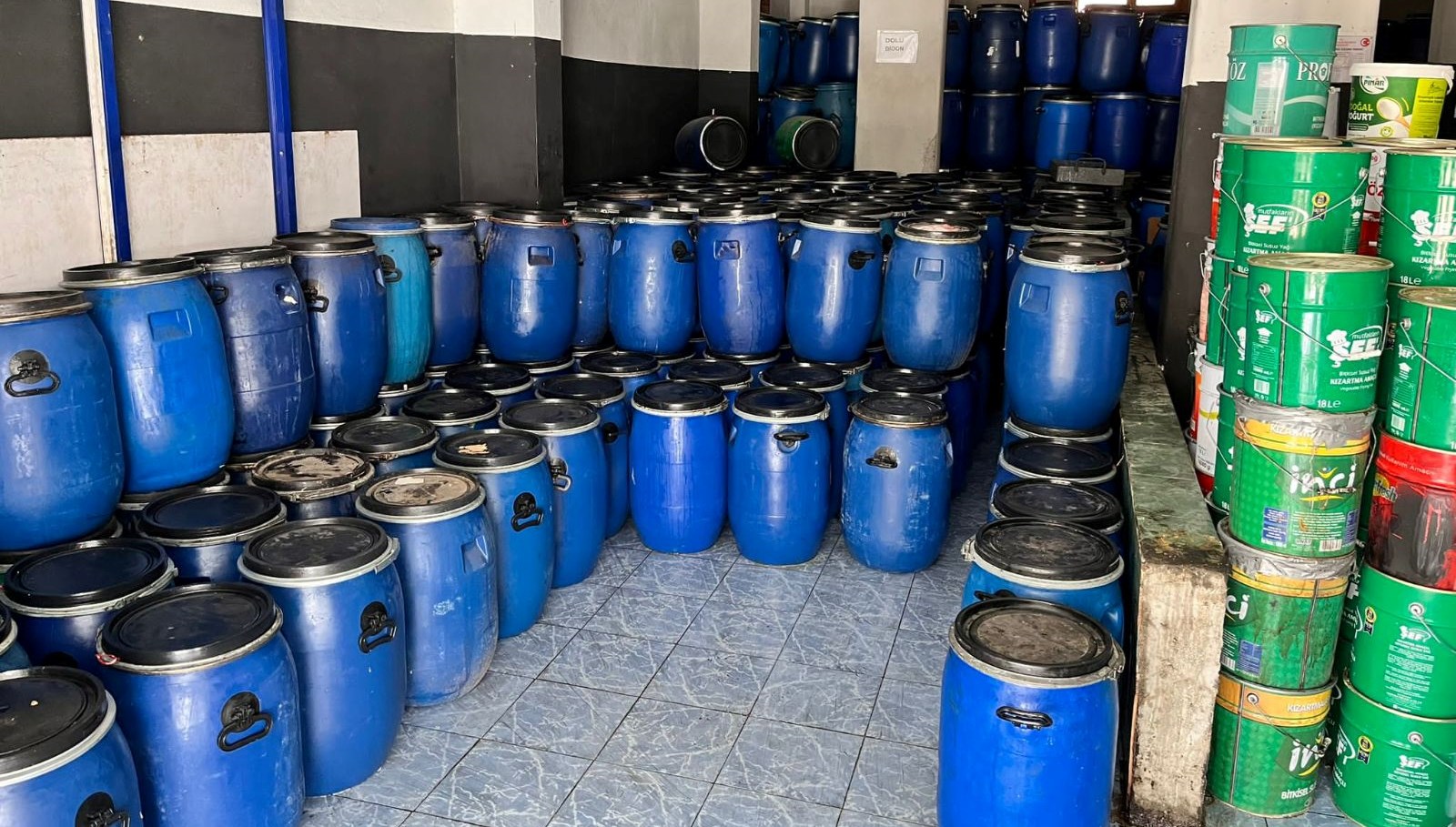 Adana’da 14 bin 300 litre kaçak akaryakıt ele geçirildi