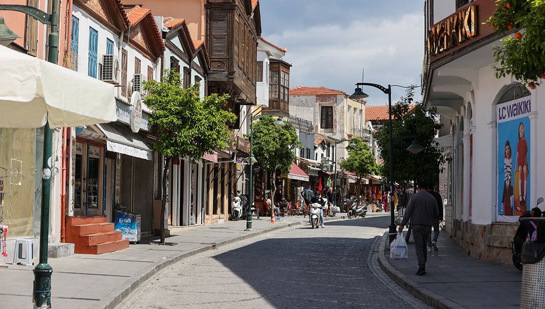 Çeşme’de turizmcinin “çifte bayram” hazırlığı