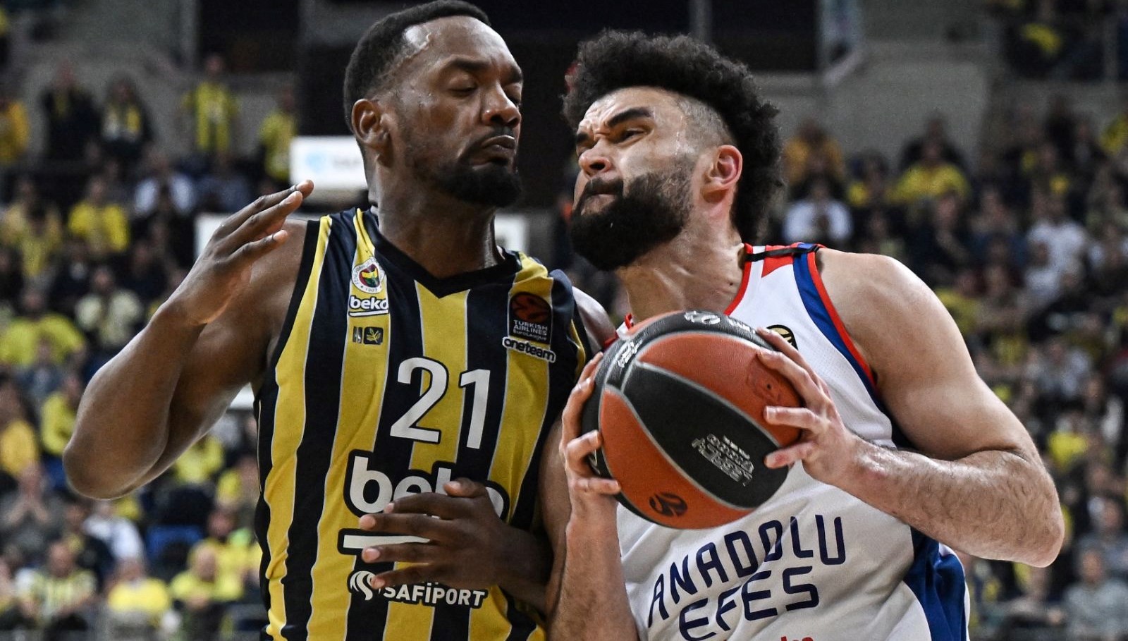 EuroLeague: Anadolu Efes’in play-off umudu Ataşehir’de son buldu