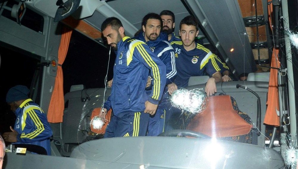 Fenerbahçe’den 8 yıl evvel kadro otobüsünün kurşunlanmasıyla ilgili açıklama
