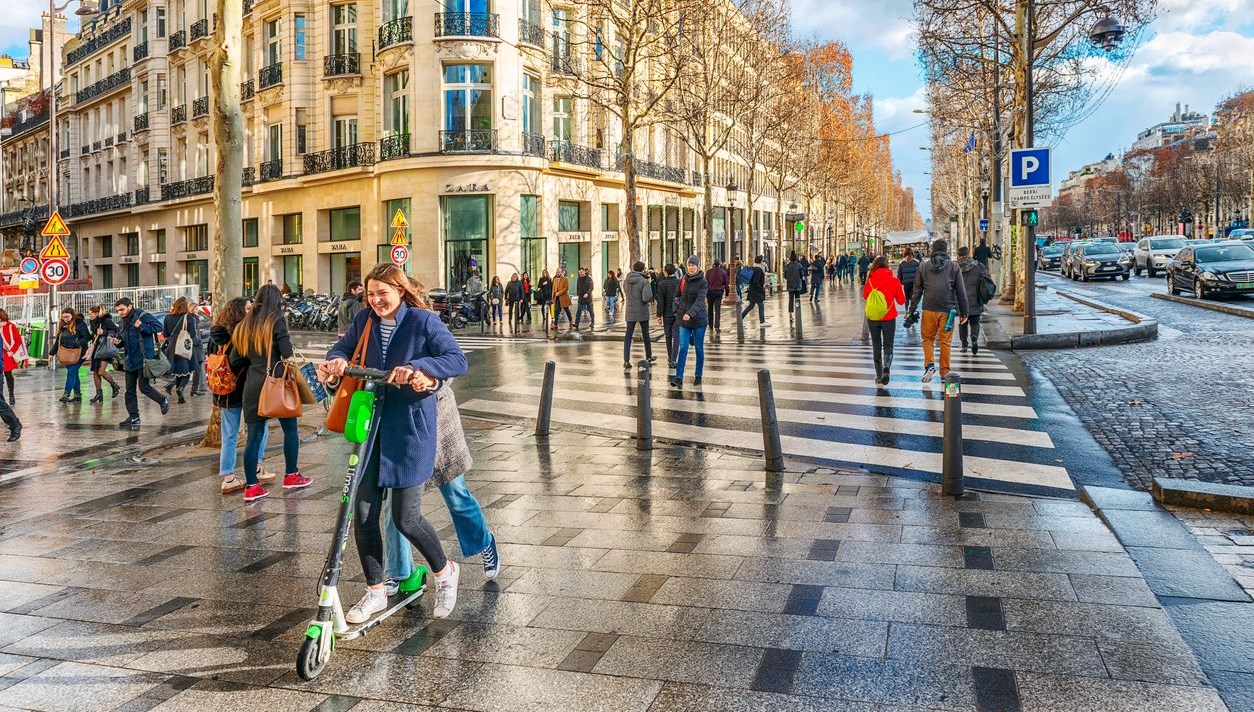 Fransızlar elektrikli scooter’lar hakkında kararını verdi