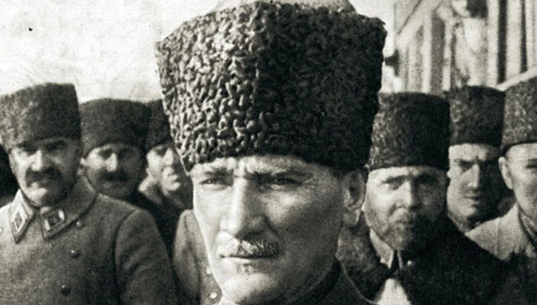 “İzindeyiz Ceddim Atatürk Sergisi” ziyaretçilerle buluşuyor