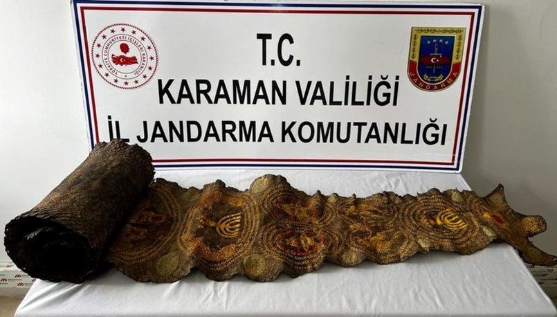 Karaman’da yakalandı, piton derisine İbranice yazı