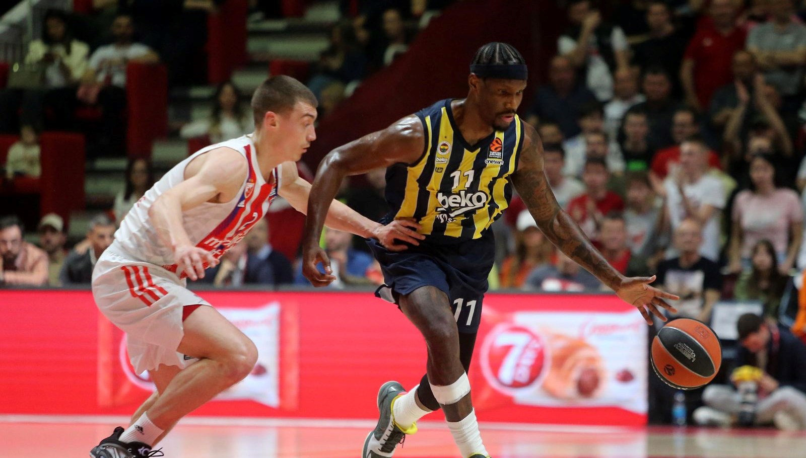 Kızılyıldız’a yenilen Fenerbahçe Beko, play-off için beklemede