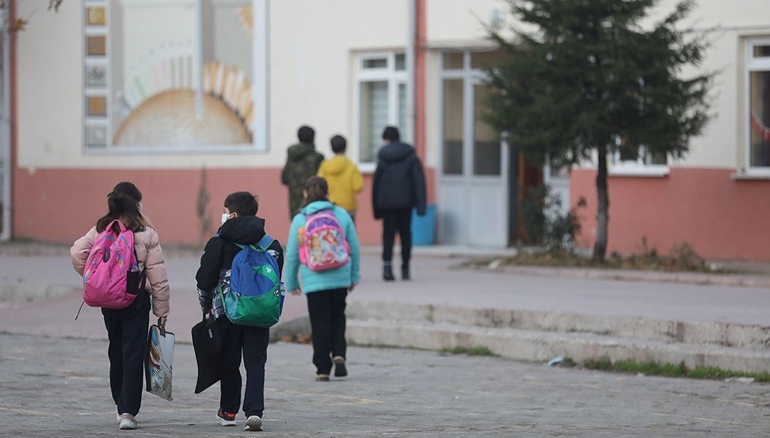 Orta tatil bitti: Okul zili bugün çaldı