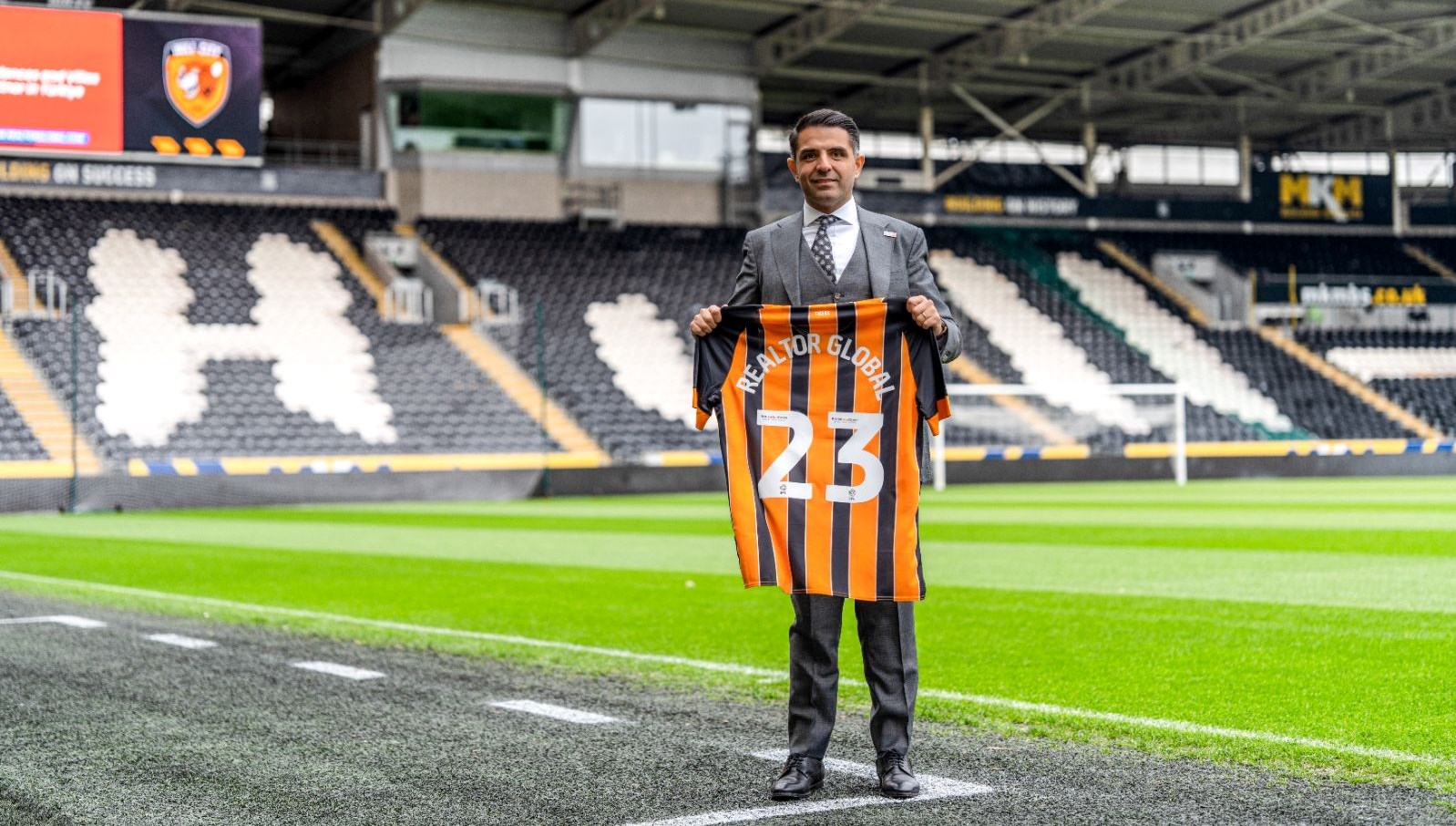 Realtor Küresel, Hull City’nin “Global Emlak Sponsoru” Oldu