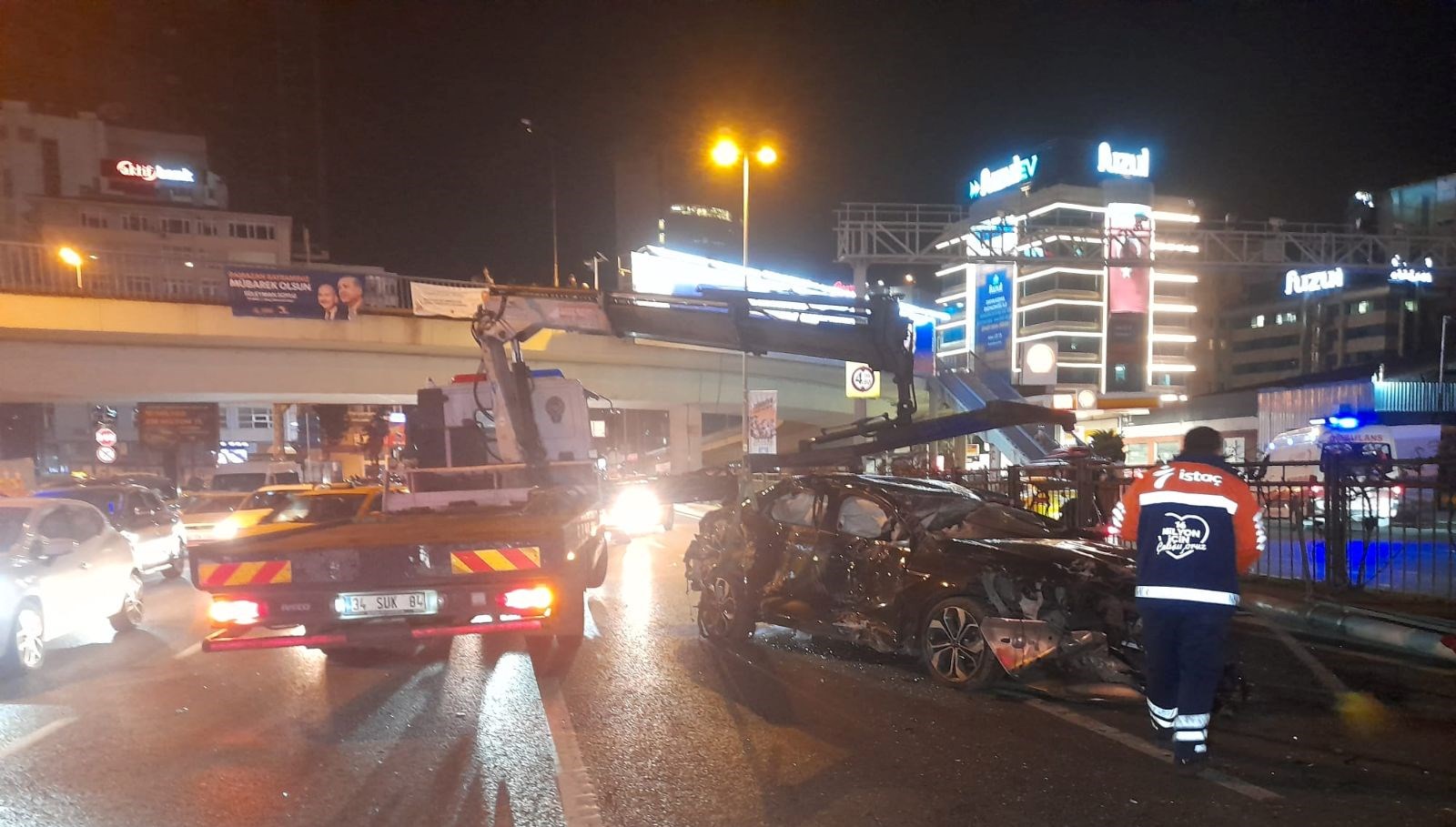 Şişli’de makas atan şoför zincirleme kazaya yol açtı: 8 yaralı