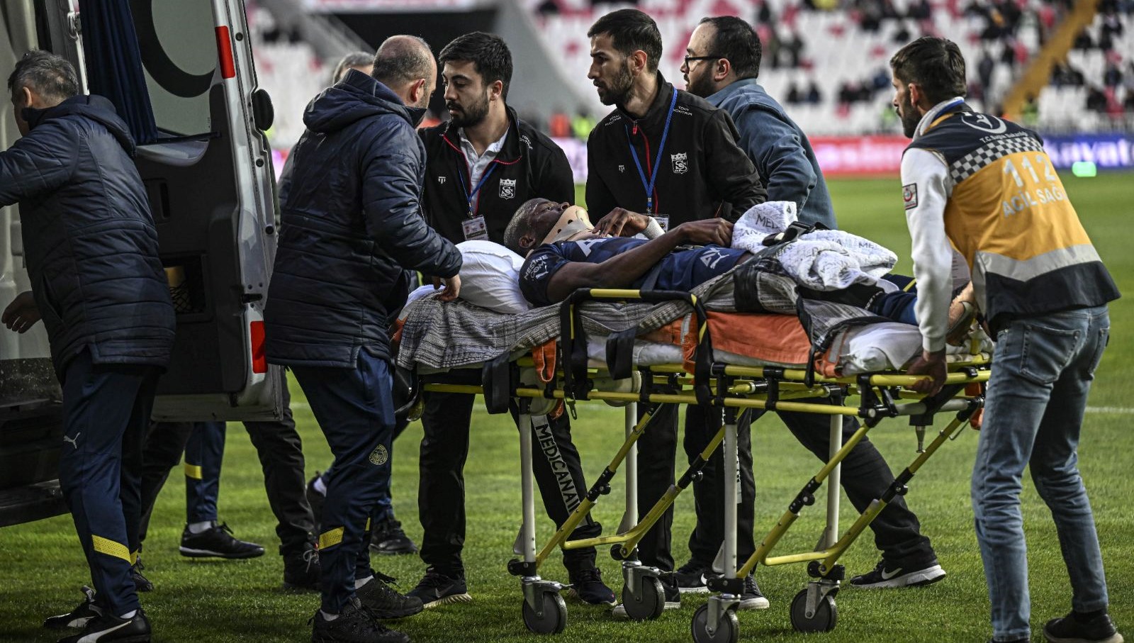 SON DAKİKA: Enner Valencia için ambulans çağrıldı