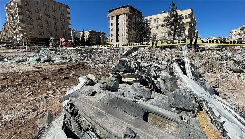 Zelzele bölgesindeki yargı müddetlerinin 1 Mayıs’a kadar durmasına karar verildi