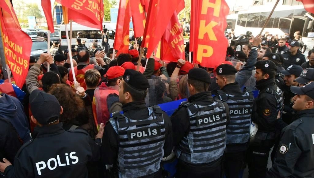 1 Mayıs’ta Taksim’e çıkmak isteyen 192 kişi gözaltına alındı
