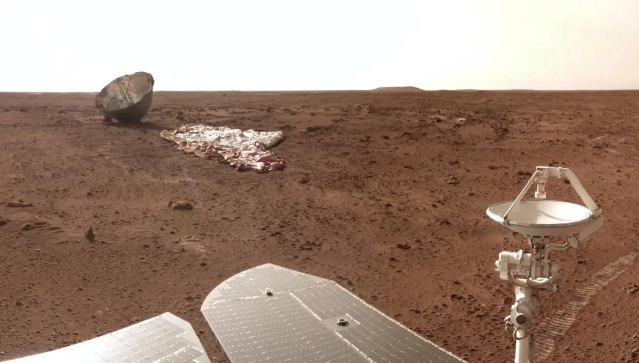 Çin’in uzay aracı ispat buldu: Mars’a kar yağmış