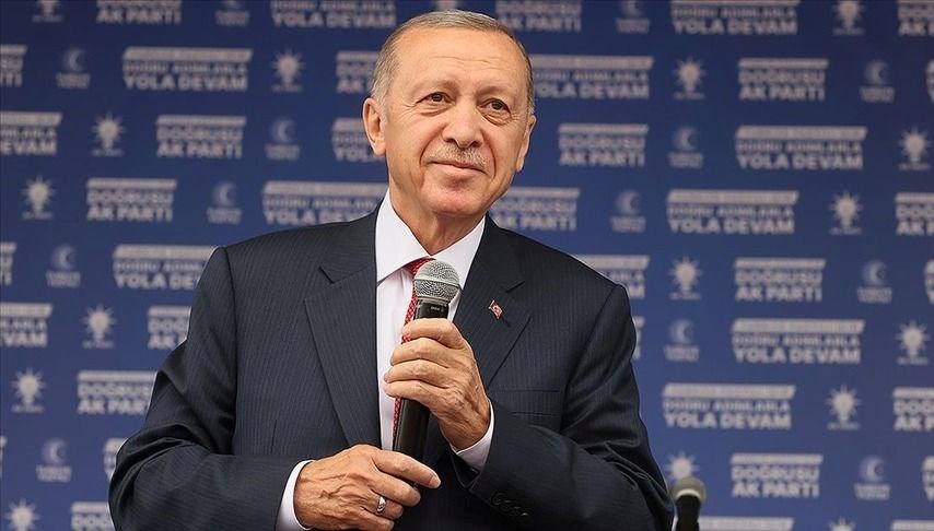 Cumhurbaşkanı Erdoğan’dan gençlere bildiri: Biz her vakit sizin yanınızdayız