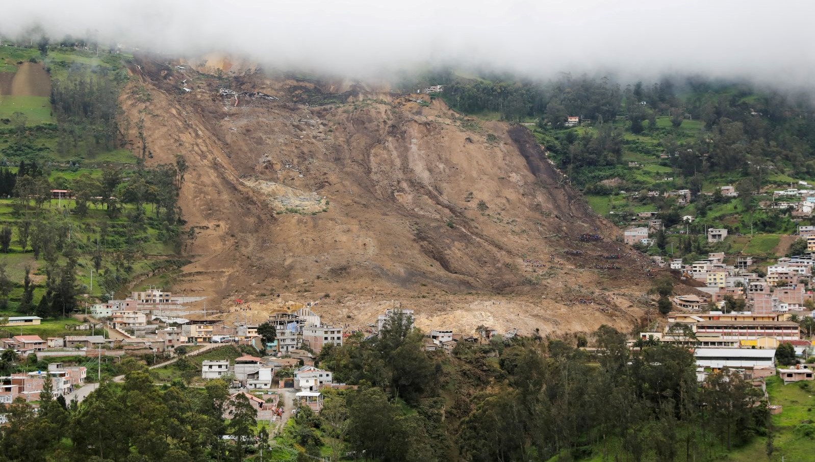 Ekvador’da toprak kayması sonucu ölenlerin sayısı 51’e yükseldi