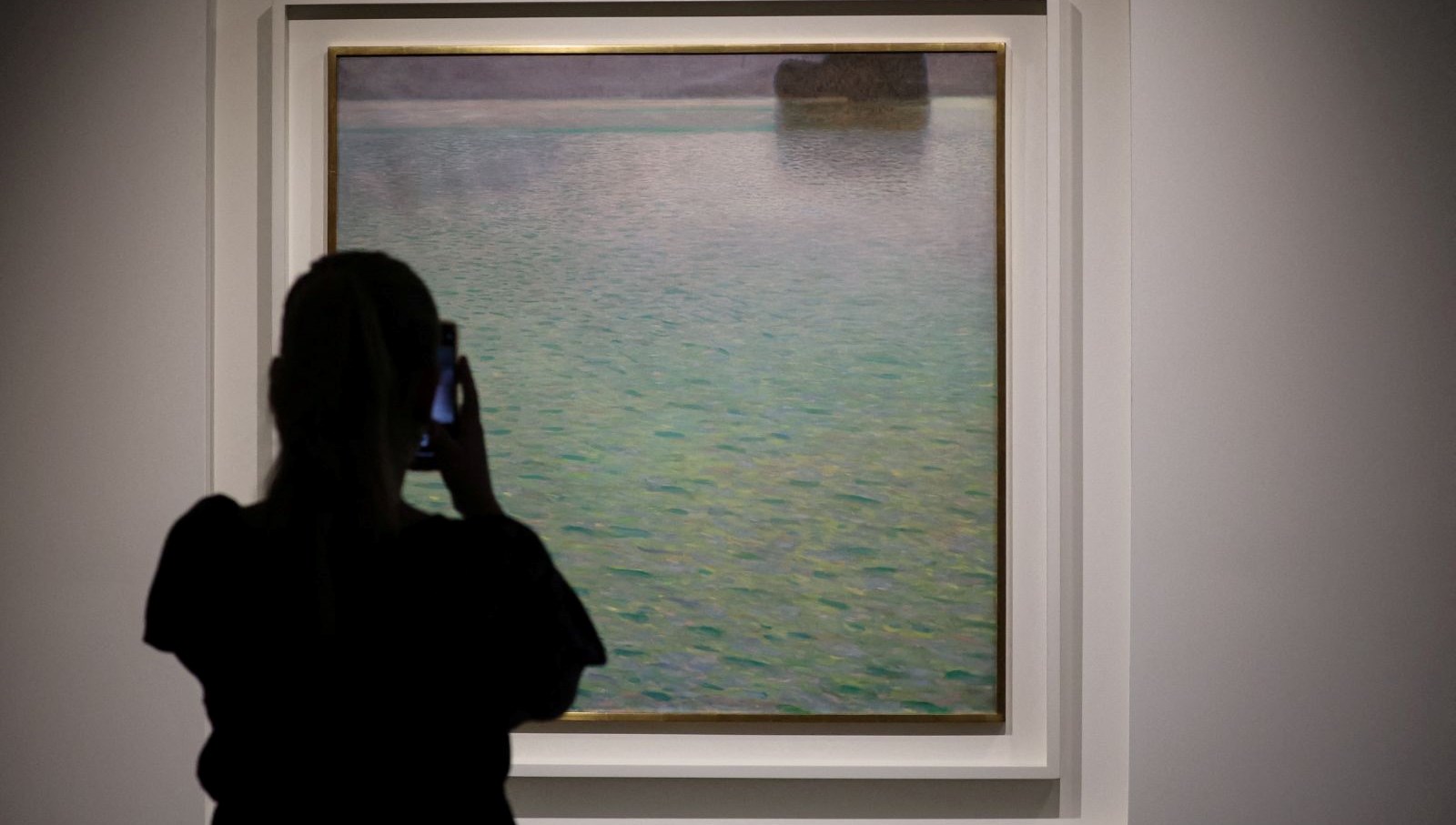 Gustav Klimt’in ünlü tablosu 53,2 milyon dolara satıldı