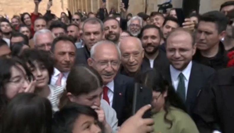 Kılıçdaroğlu seçim öncesinde Anıtkabir’i ziyaret etti