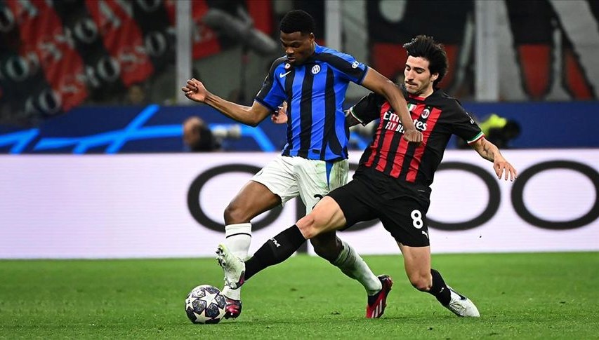 Milano derbisinde Şampiyonlar Ligi rövanşı: Inter ve Milan final için alanda